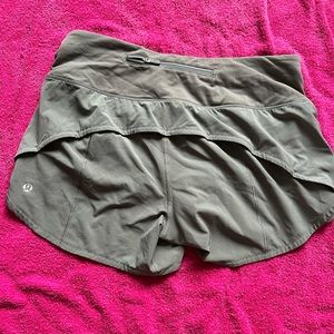 Speed up mid- rise linen short 4”